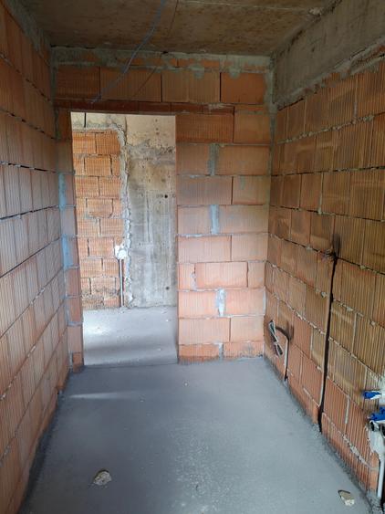 Apartament cu 2 camere decomandat în Giulești