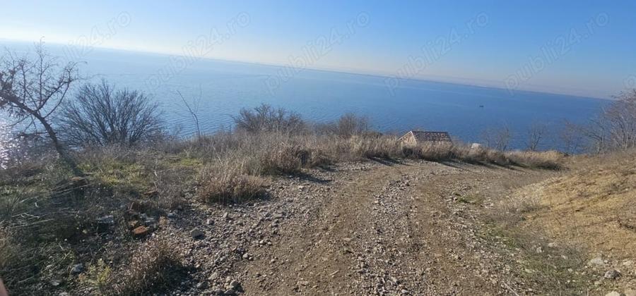 Teren de 868 mp, în Schitu