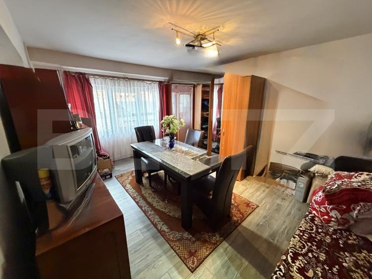 Apartament cu 2 camere decomandat, mobilat în Abrud