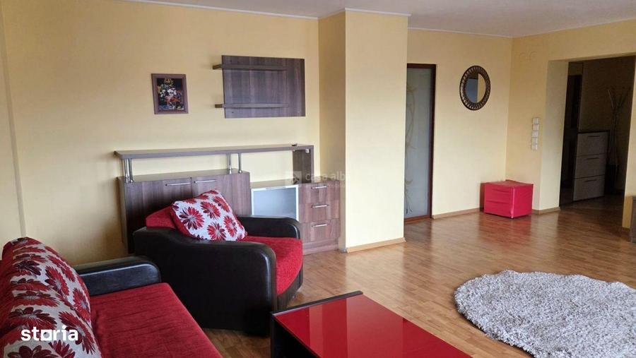 Apartament cu 3 camere semidecomandat, mobilat în Semicentral