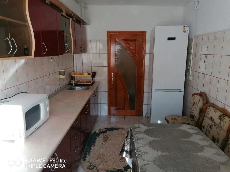 Apartament cu 2 camere decomandat în E3