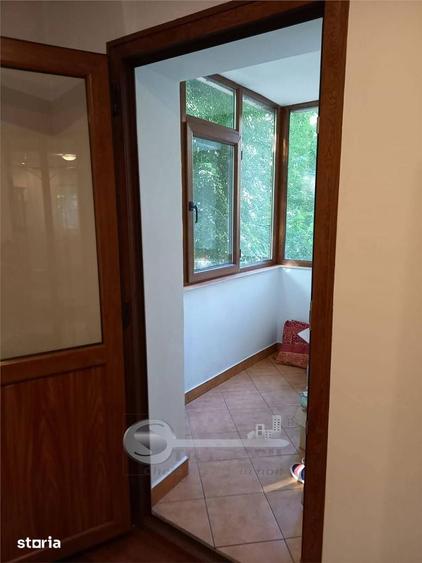 Apartament cu 2 camere decomandat, mobilat în Nicolina