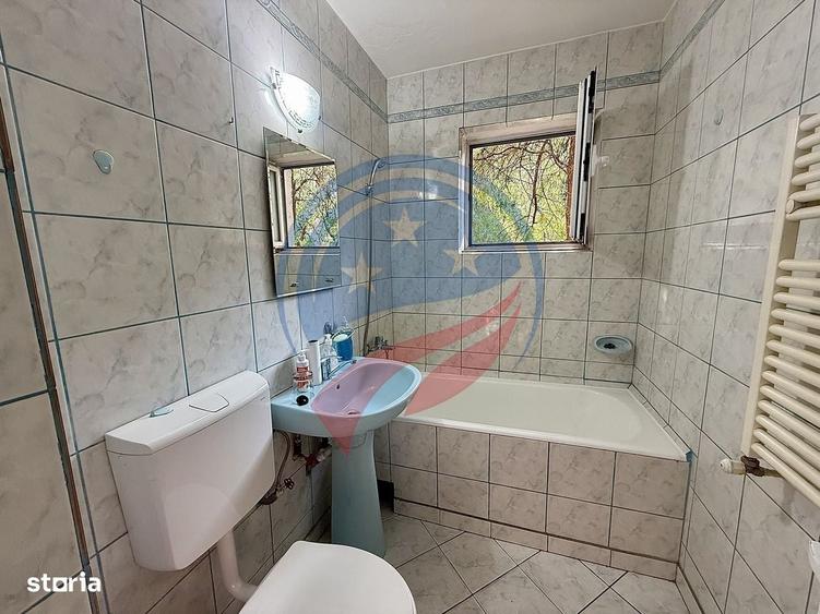 Apartament cu 3 camere decomandat în 1 Mai