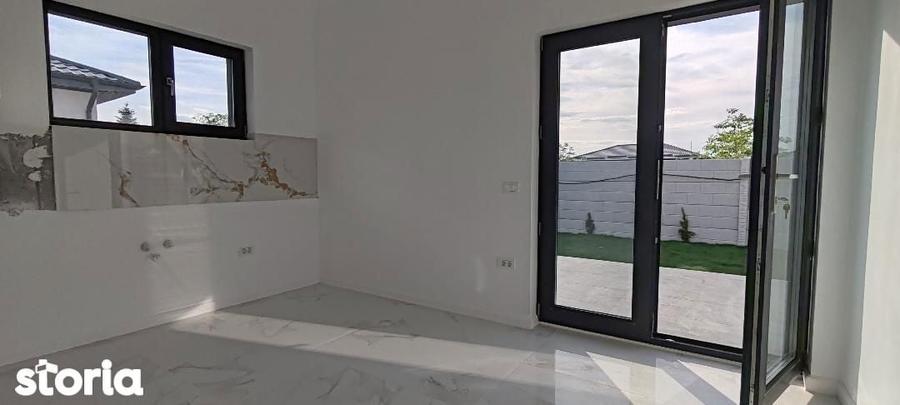 Casă cu 4 camere cu Teren 500 Mp în Clinceni