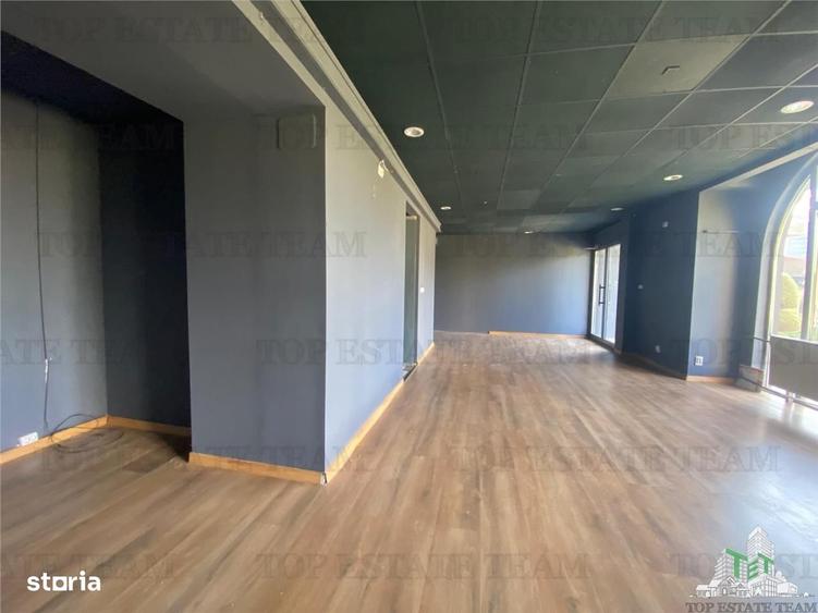 Spațiu comercial, de 190 mp, în Delfinariu