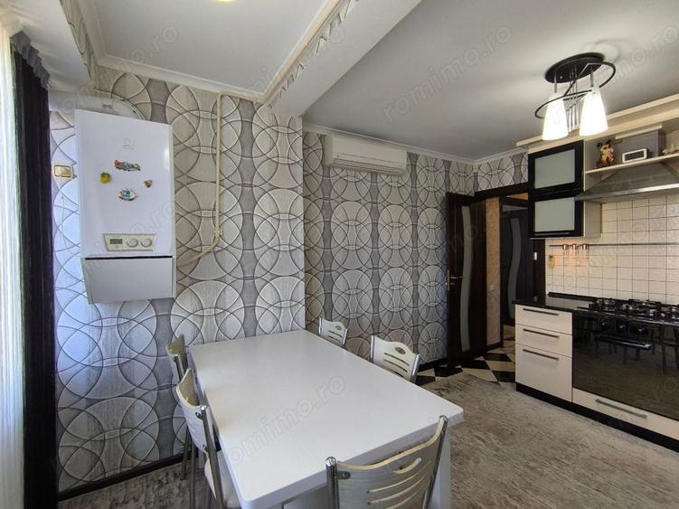 Apartament cu 2 camere decomandat în Politehnica