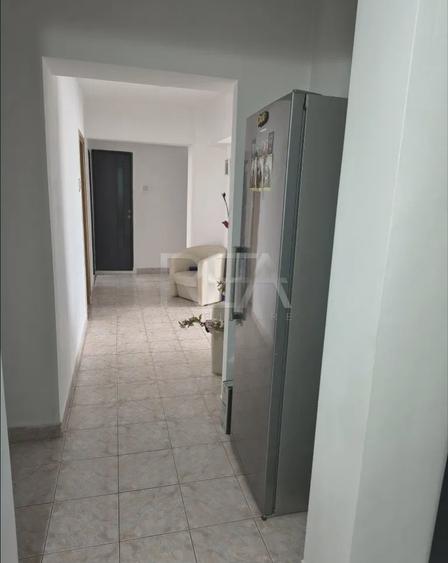Apartament cu 4 camere decomandat, mobilat în Ghencea
