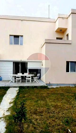 Casă individuală cu 8 camere cu Teren 476 Mp în Corbeanca