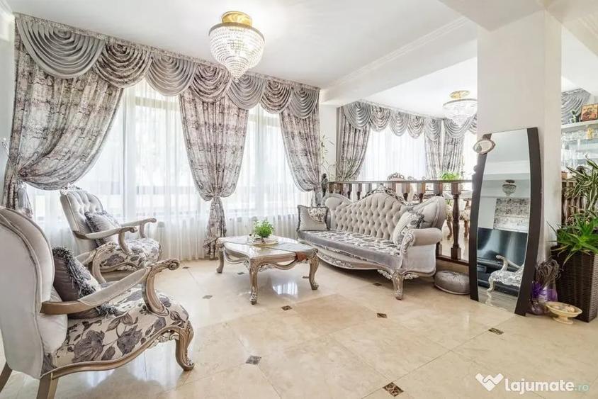 Casă cu 7 camere cu Teren 300 Mp în Central