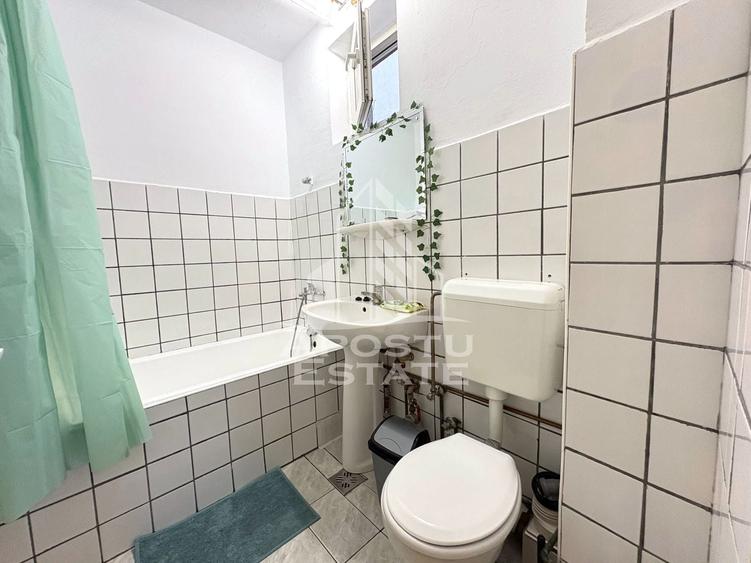 Apartament cu 4 camere decomandat, mobilat în Elisabetin