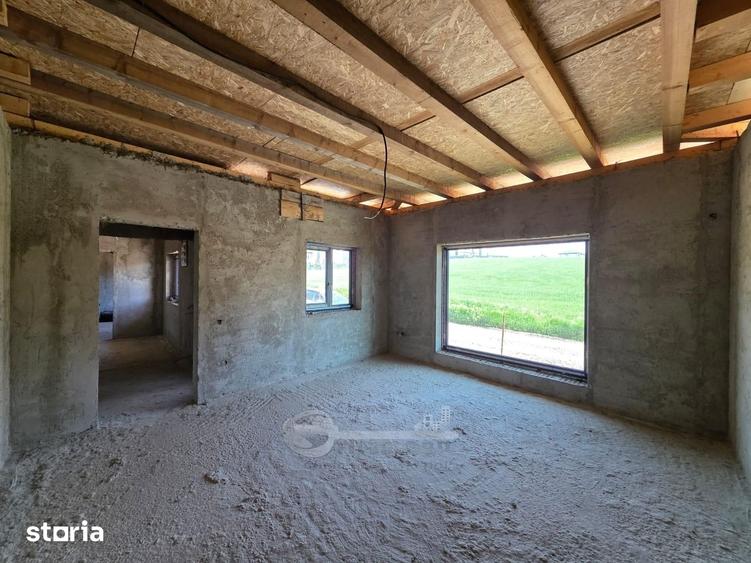 Casă cu 3 camere cu Teren 459 Mp în Miroslava