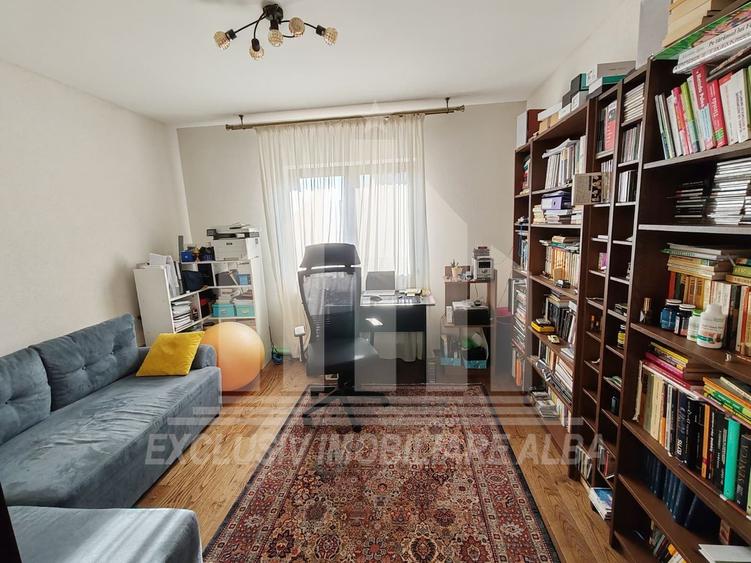 Casă individuală cu 3 camere cu Canalizare în Cetate