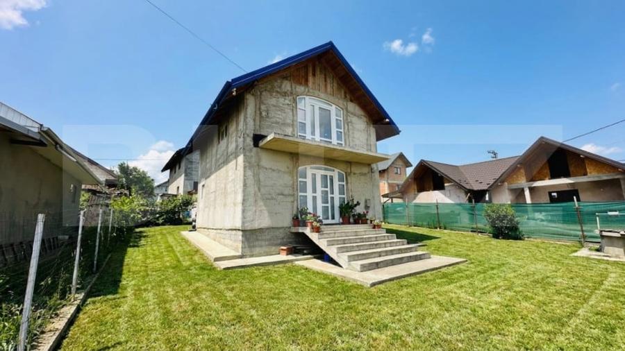 Casă cu 3 camere cu Teren 300 Mp în Central