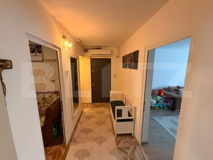 Apartament cu 3 camere decomandat în Micro 11