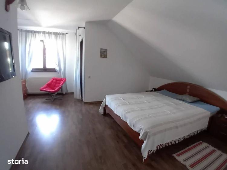 Casă cu 4 camere în Mogoșoaia