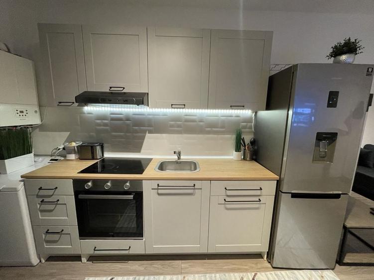 Apartament cu 2 camere decomandat în Bratia din Deal