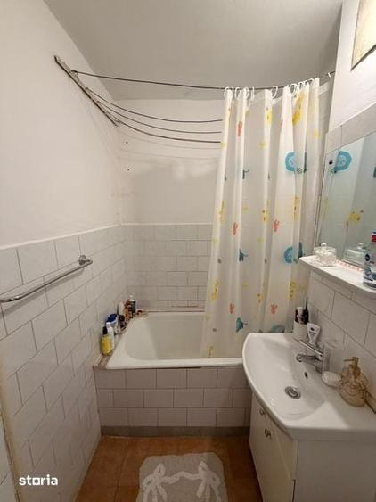 Apartament cu 2 camere semidecomandat în Tei