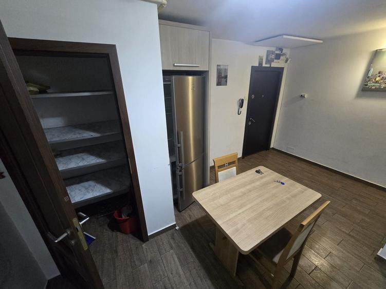 Apartament cu 2 camere semidecomandat, mobilat în Girocului