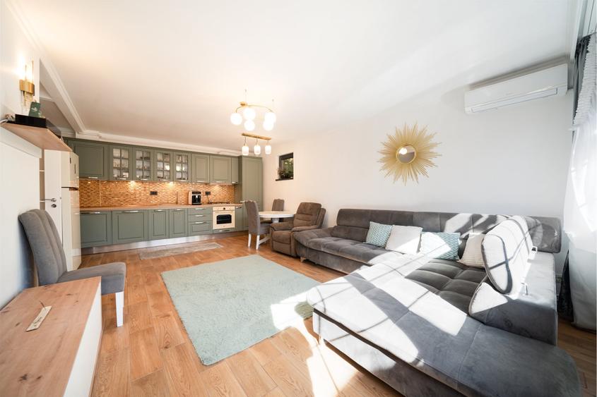 Apartament cu 3 camere decomandat, mobilat în Gorjului