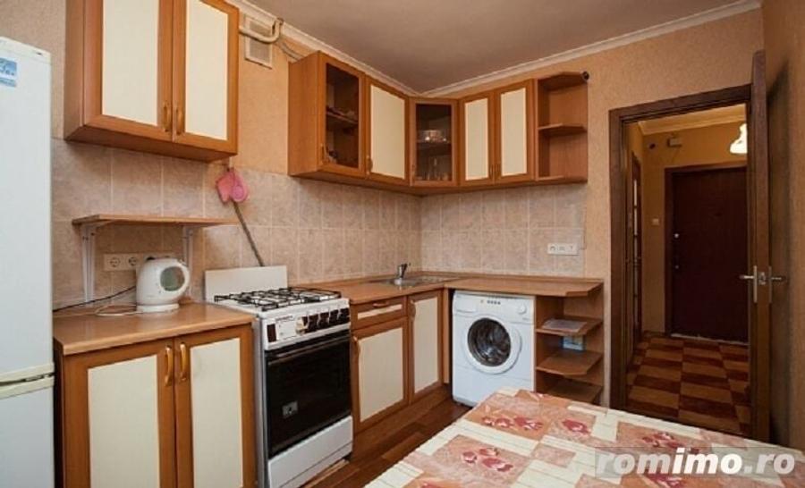 Garsonieră decomandată în 13 Septembrie