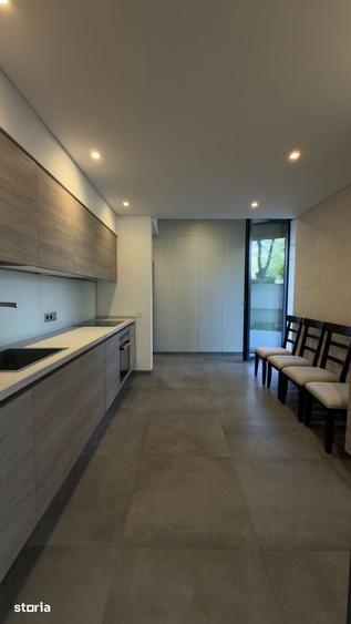 Apartament cu 4 camere în Primăverii