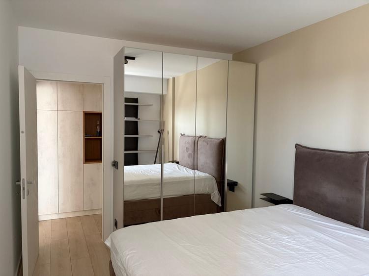 Apartament cu 2 camere decomandat în Torontalului