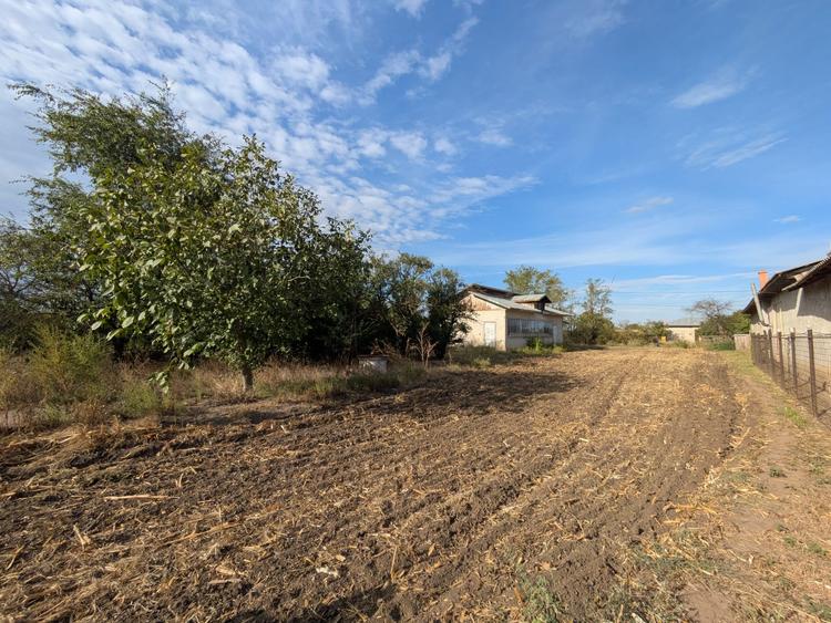 Casă individuală cu 3 camere cu Teren 1187 Mp în Gârbovi