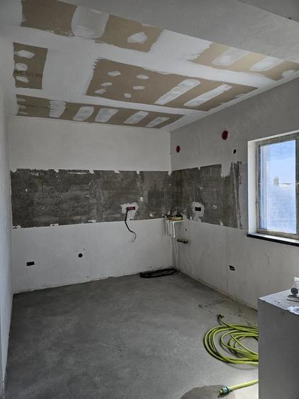 Casă cu Teren 350 Mp în Tunari