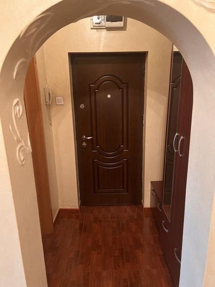 Apartament cu 3 camere decomandat în Șcheia