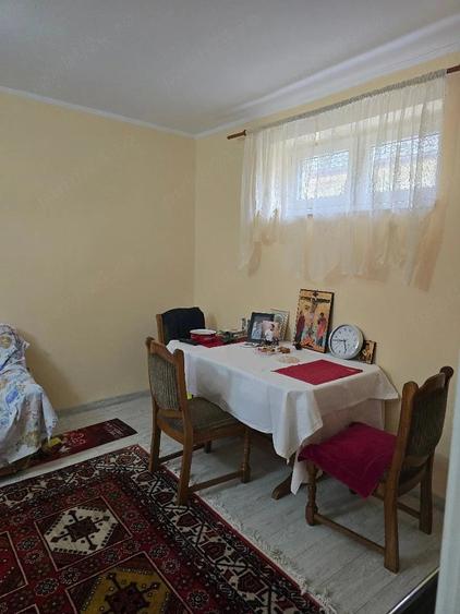 Casă cu 2 camere cu Teren 3040 Mp în Central