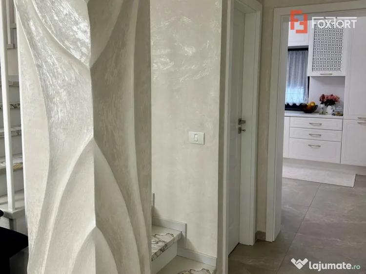 Casă cu 5 camere cu Teren 330 Mp în Dumbrăvița