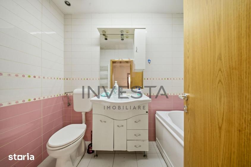 Casă cu 6 camere cu Teren 1150 Mp în Europa