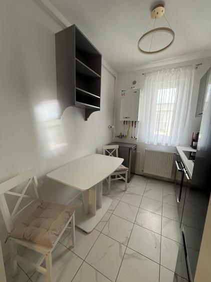 Apartament cu 2 camere decomandat în Florești