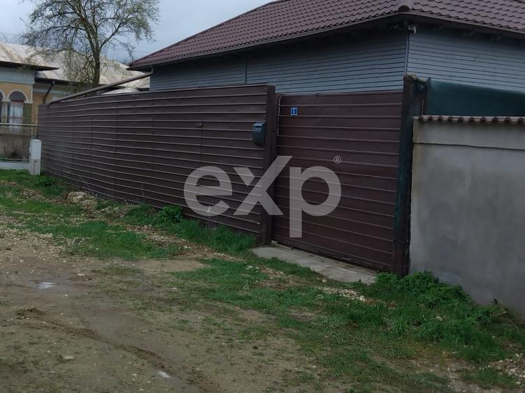 Casă individuală cu 4 camere cu Teren 861 Mp în Cuparu