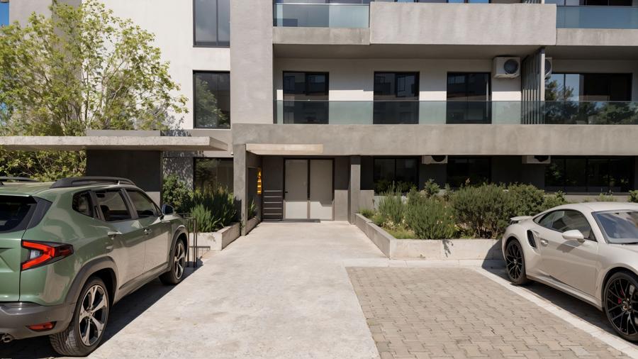 Apartament cu 3 camere decomandat în Metalurgiei