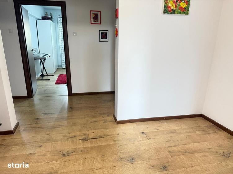 Apartament cu 4 camere în Valea