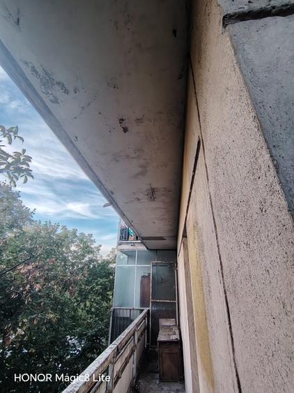Garsonieră decomandată în Drumul Taberei