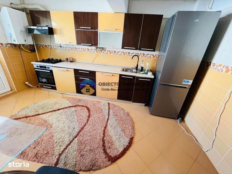 Apartament cu 3 camere decomandat, mobilat în Calea Romanului