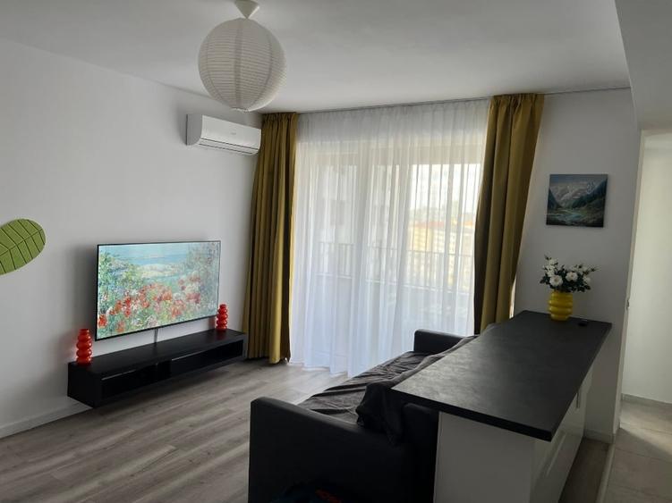 Apartament cu 3 camere decomandat, mobilat în Circumvalațiunii