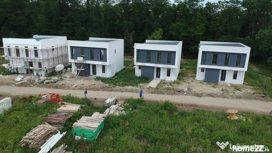 Casă cu 5 camere cu Teren 580 Mp în Bucov