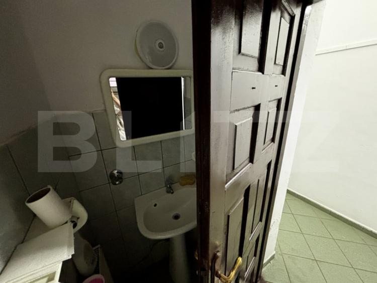 Spațiu comercial, de 75 mp, în Central