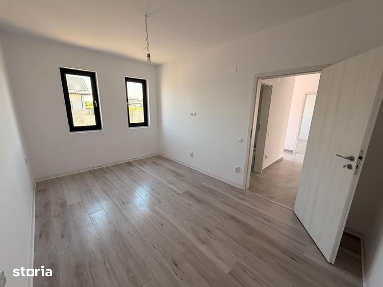 Casă cu 4 camere cu Teren 353 Mp în Berceni