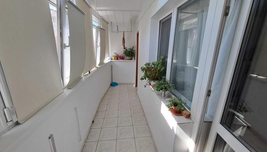 Apartament cu 2 camere decomandat, mobilat în Tei