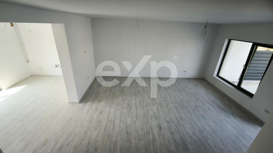 Casă cu 4 camere cu Canalizare în Trivale Platou