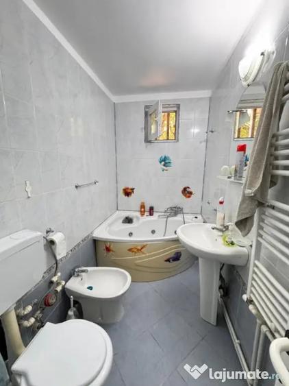 Apartament cu 2 camere semidecomandat în Abator