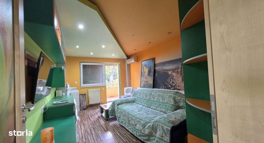 Apartament cu 4 camere decomandat în Complex Studențesc