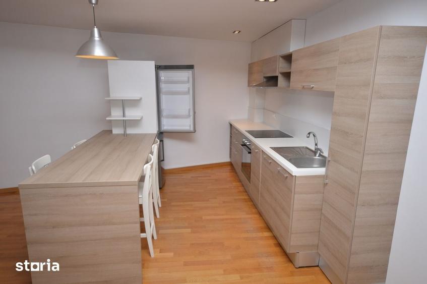 Apartament cu 3 camere în Băneasa