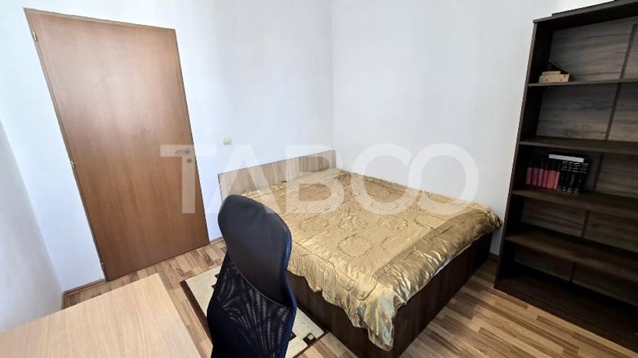 Apartament cu 3 camere decomandat, mobilat în Turnișor
