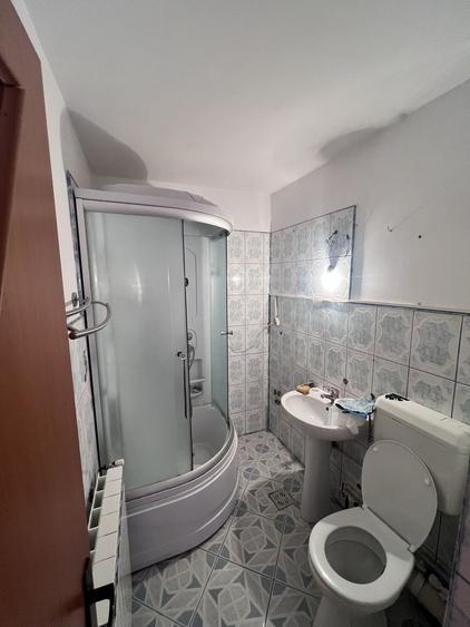 Apartament cu 2 camere decomandat în Micro 6