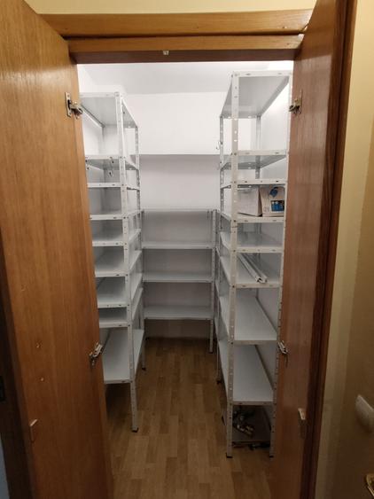 Apartament cu 3 camere decomandat în Crângași